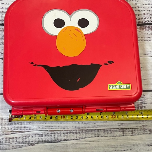 Sesame Street Elmo's On the Go Letters alphabet case. - Picture 6 of 6
